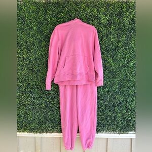 Pink Old Navy hoodie and sweatpants